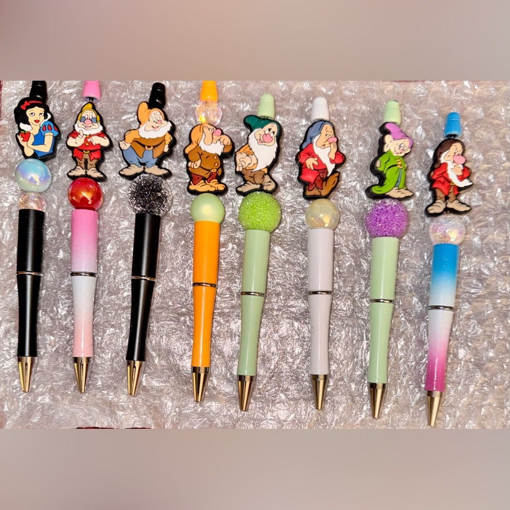 Complete set of Snow White and all 7 Dwarfs handmade you get all 8 pens